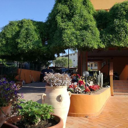 Casa Vacanze Villa Carmela Porto Torres Buitenkant foto